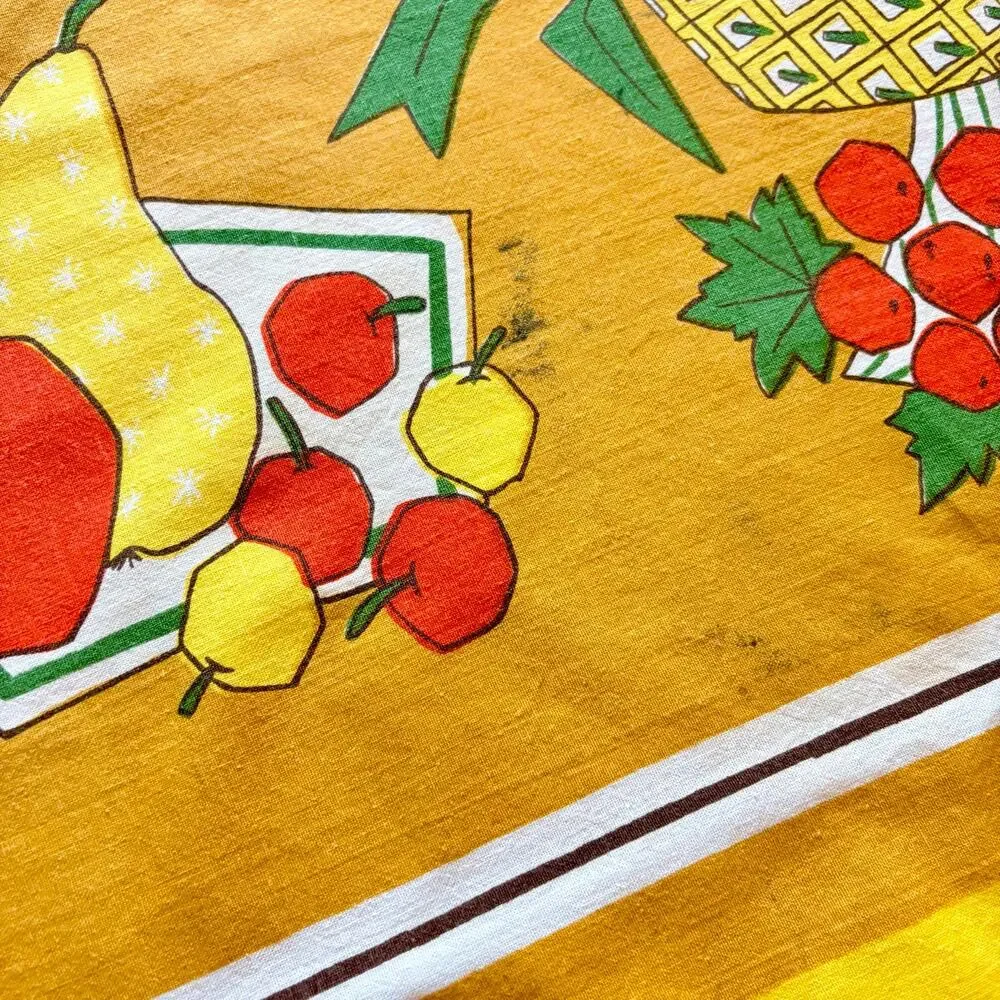 Vintage Cotton Fruit Tablecloth 46